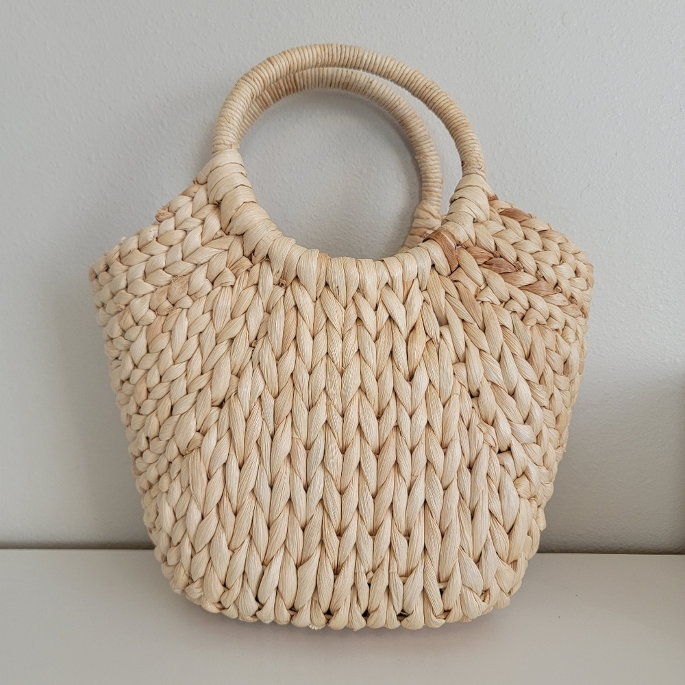 Woven Straw Bag  With Colorful Lining